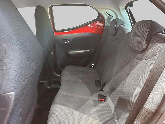 Toyota Aygo 11 of 19