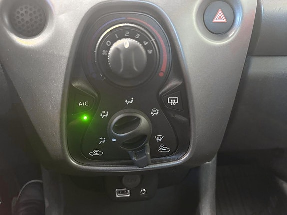 Toyota Aygo 17 of 19