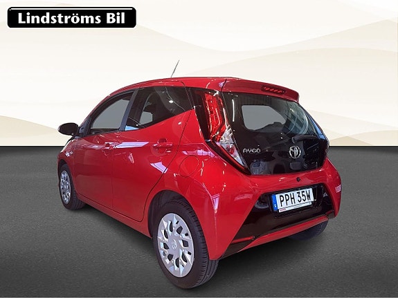 Toyota Aygo 4 of 19