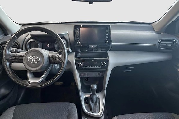 Toyota Yaris Cross 10 of 12
