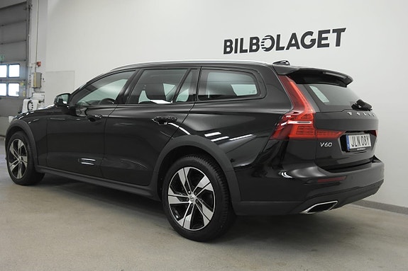 Volvo V60 Cross Country 5 of 20