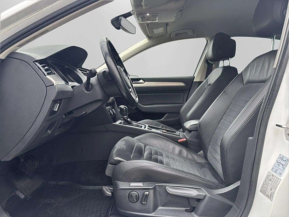 Volkswagen Passat 8 of 21