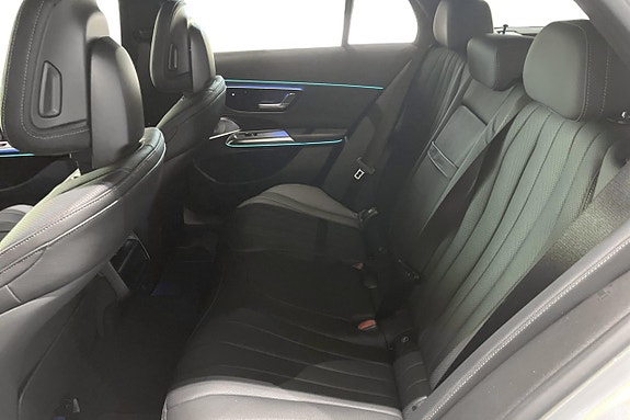 Mercedes-Benz E300 de 11 of 15