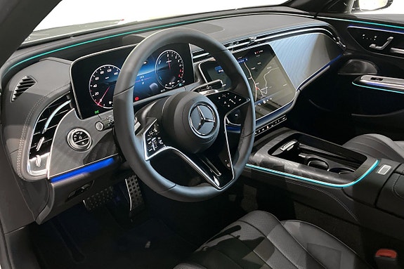 Mercedes-Benz E300 de 7 of 15
