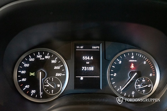 Mercedes-Benz Vito 111 11 of 14