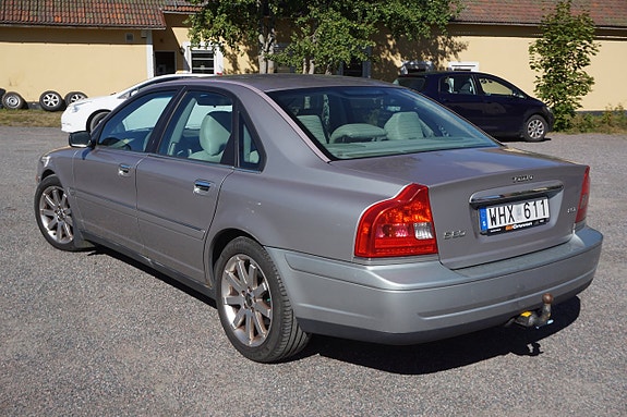 Volvo S80 2 of 7