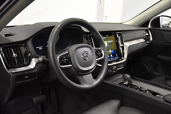 Volvo V60 Cross Country 9 of 30