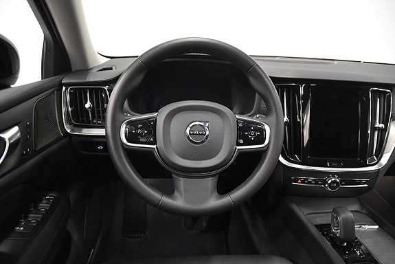 Volvo V60 Cross Country 2 of 30