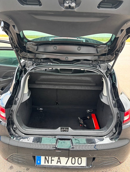 Renault Clio 12 of 12
