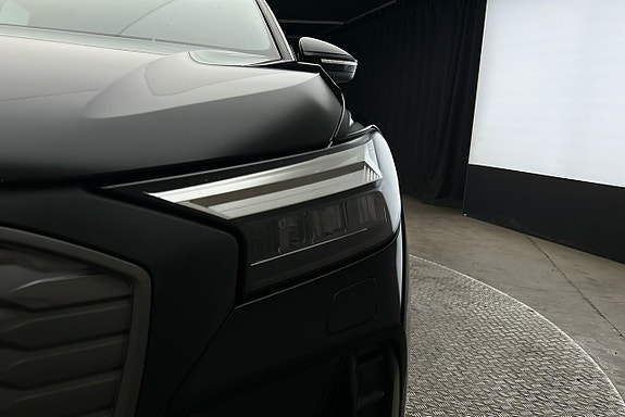 Audi Q4 e-tron 12 of 23