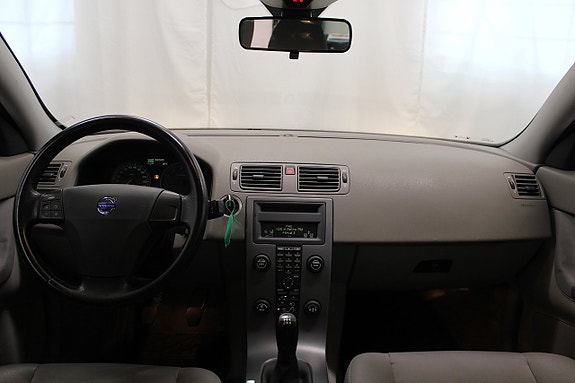 Volvo V50 6 of 13