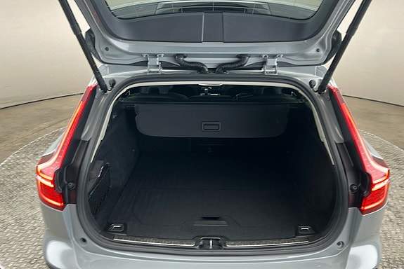 Volvo V60 14 of 28