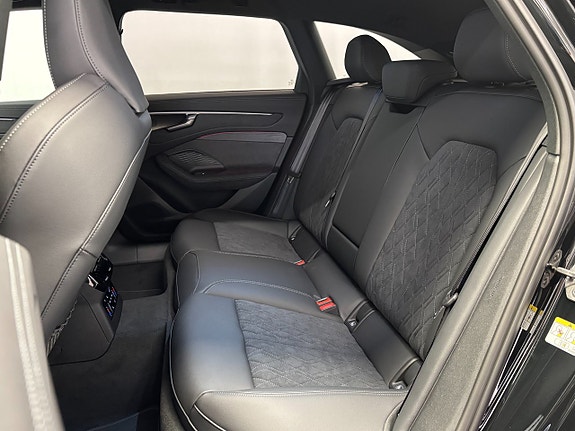 Audi A6 8 of 16