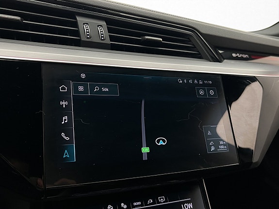 Audi Q8 e-tron 21 of 30