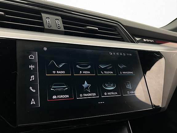 Audi Q8 e-tron 22 of 30