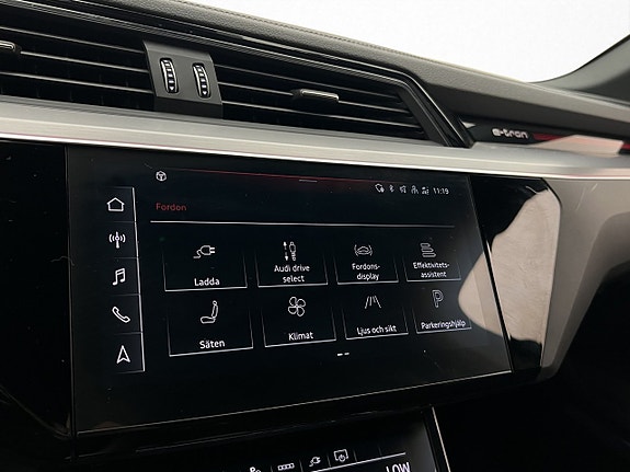 Audi Q8 e-tron 23 of 30