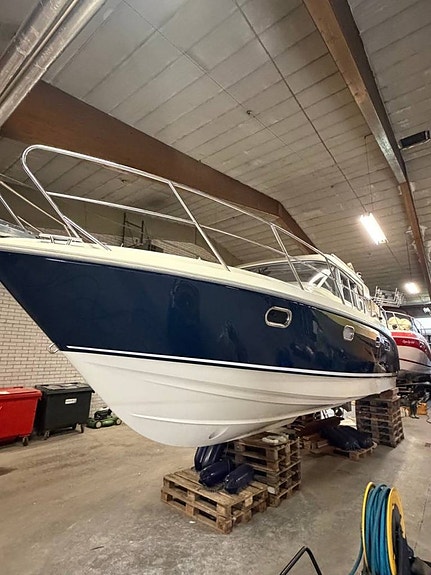 Aquador 32 C | Yanmar 370 HK -2004 (endast körd i sötvatten) 2 of 12