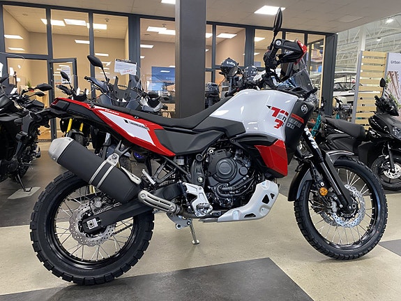 Yamaha Tenere 700 World Raid RED WHITE 2 of 10