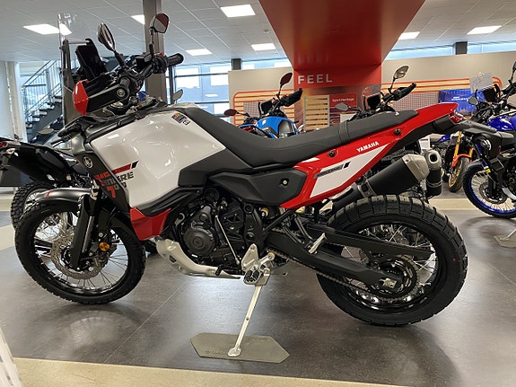 Yamaha Tenere 700 World Raid RED WHITE 10 of 10