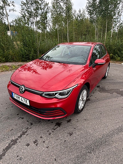 Volkswagen Golf VIII 2 of 14