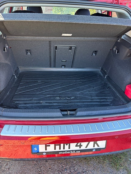 Volkswagen Golf VIII 6 of 14