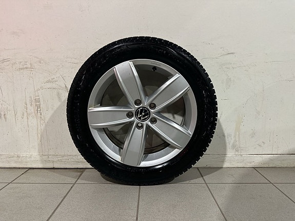 Volkswagen Passat 18 of 22