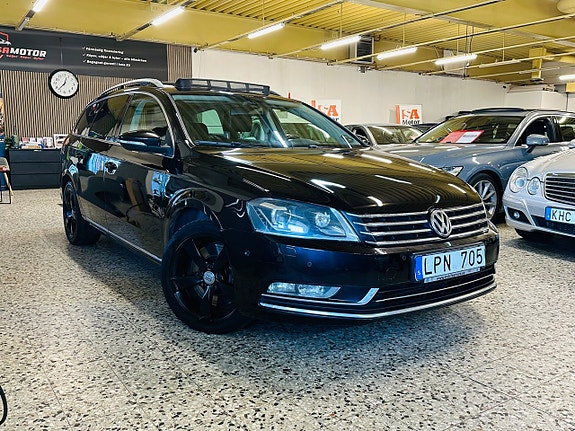 Volkswagen Passat 2 of 22