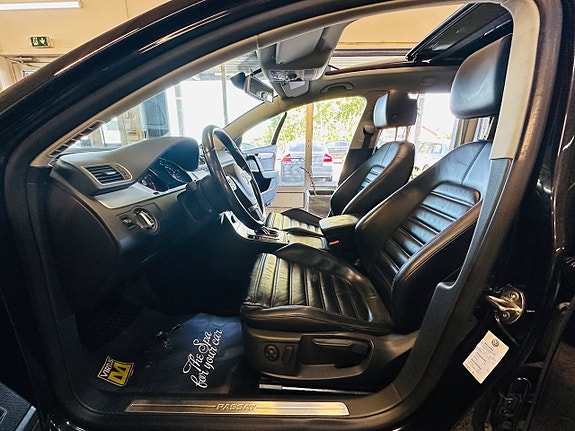 Volkswagen Passat 13 of 22