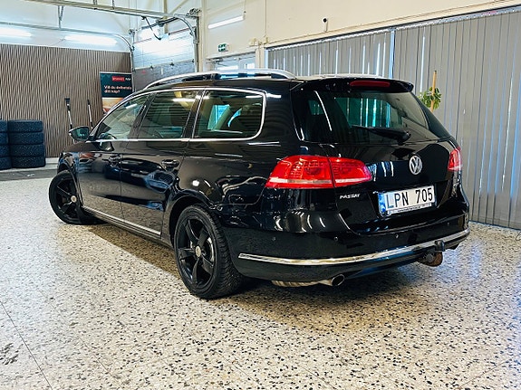 Volkswagen Passat 4 of 22