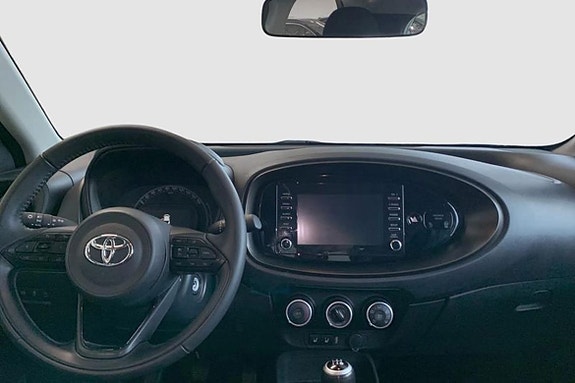 Toyota Aygo X 10 of 12