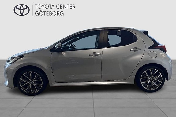 Toyota Yaris 5 of 12