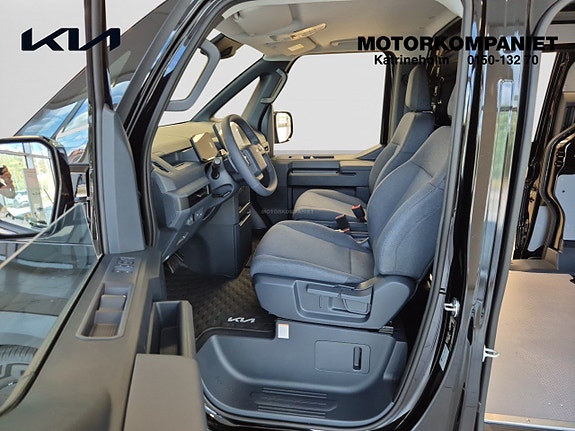 Kia PV5 8 of 15