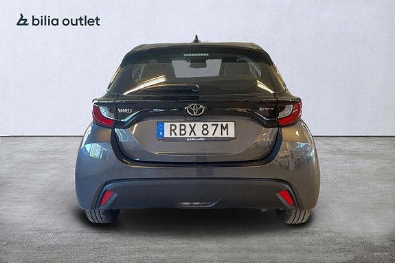 Toyota Yaris 4 of 21