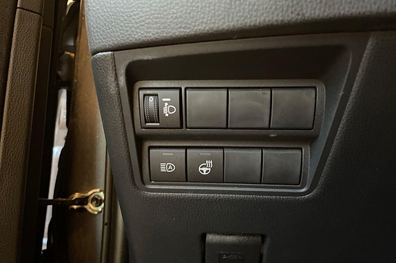 Toyota Yaris 18 of 21