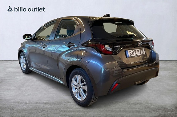 Toyota Yaris 3 of 21
