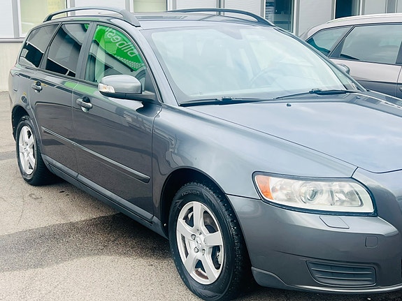Volvo V50 4 of 6
