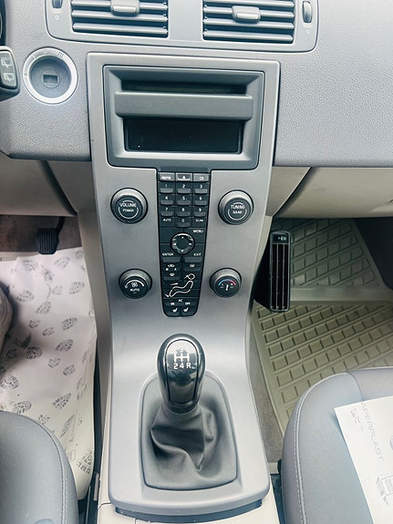 Volvo V50 5 of 6