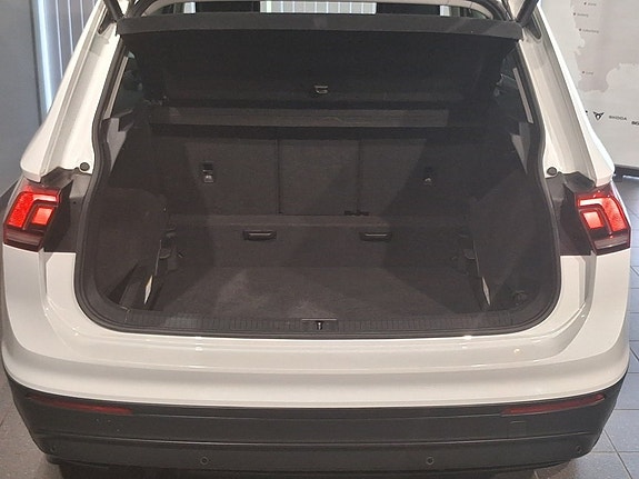 Volkswagen Tiguan 16 of 19
