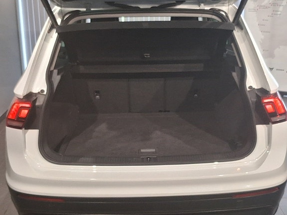 Volkswagen Tiguan 15 of 19