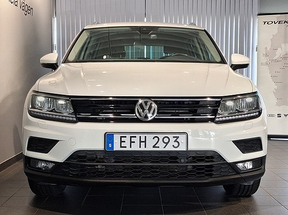 Volkswagen Tiguan 2 of 19