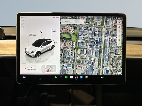Tesla Model Y 15 of 24