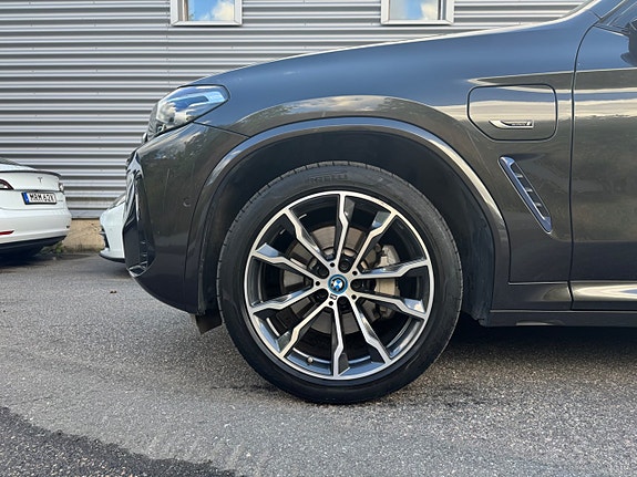 BMW X3 9 of 25