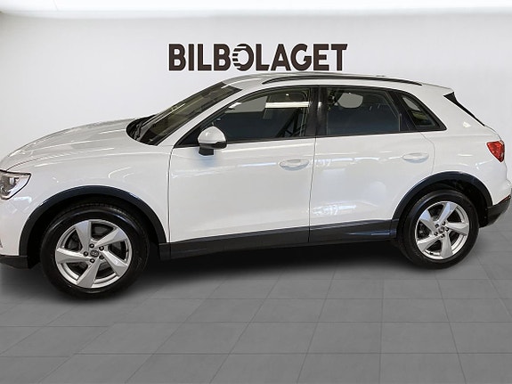 Audi Q3 2 of 12