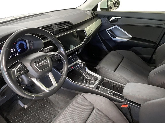Audi Q3 8 of 12