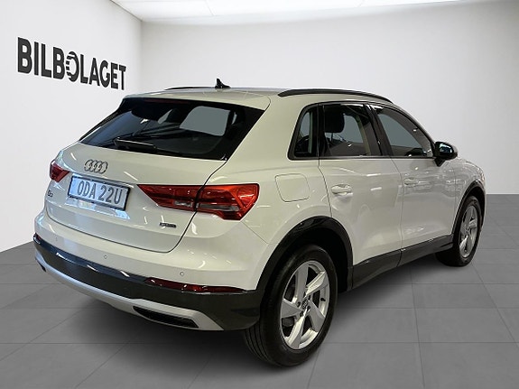 Audi Q3 4 of 12