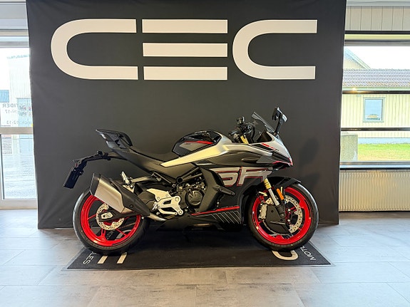 CFMOTO 450 SR