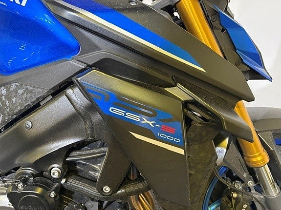 Suzuki GSX-S1000 Ex demo 5 of 8