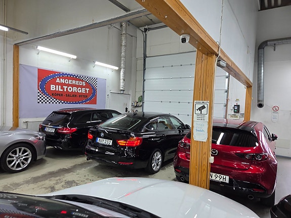 BMW 318d 6 of 19