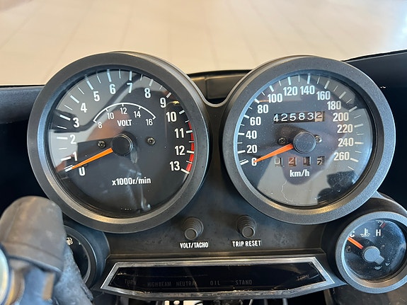 Kawasaki ZX900A, GPZ900 10 of 10