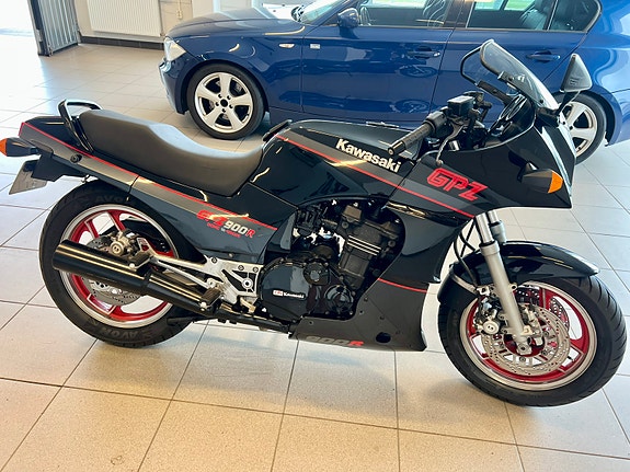 Kawasaki ZX900A, GPZ900 6 of 10